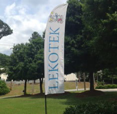 Lekotek banner on the golf course